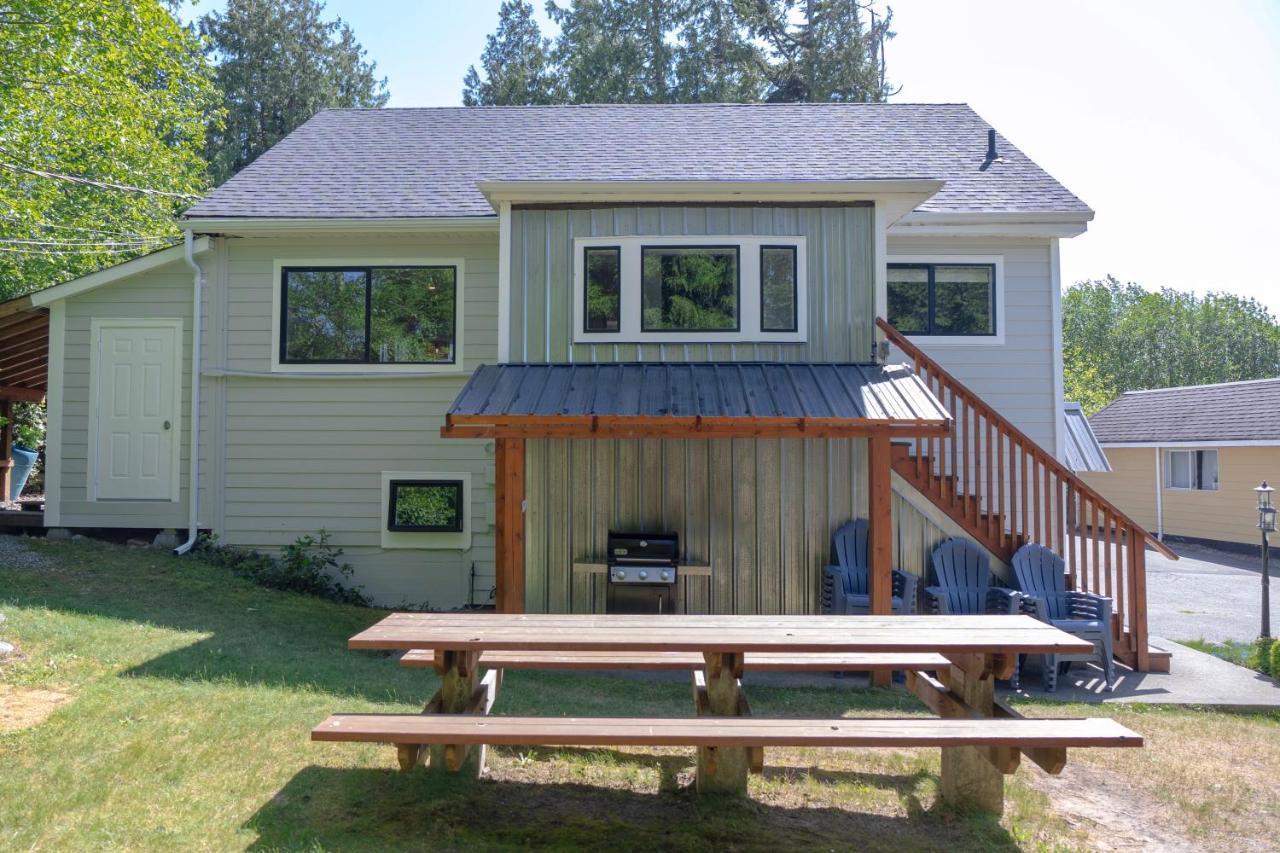 Surfs Inn Guesthouse & Cottages Ucluelet Extérieur photo
