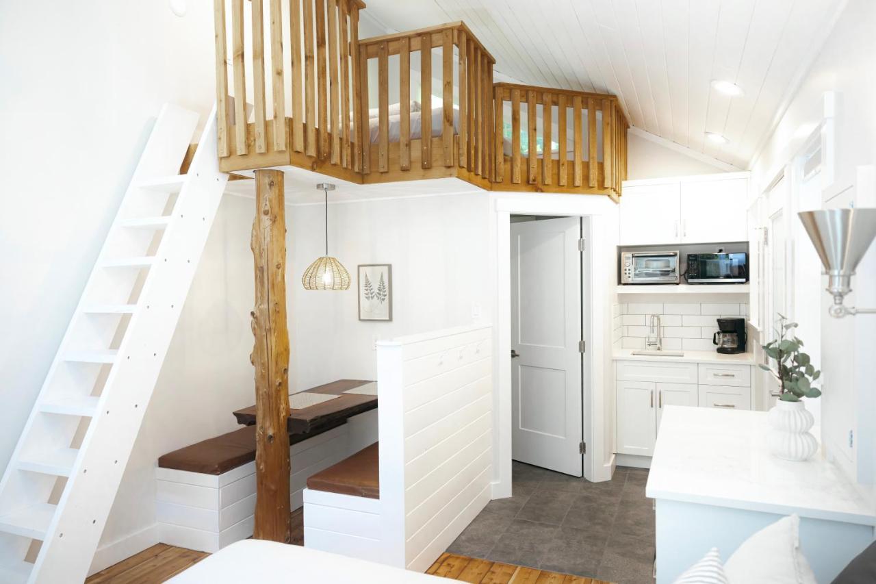 Surfs Inn Guesthouse & Cottages Ucluelet Chambre photo
