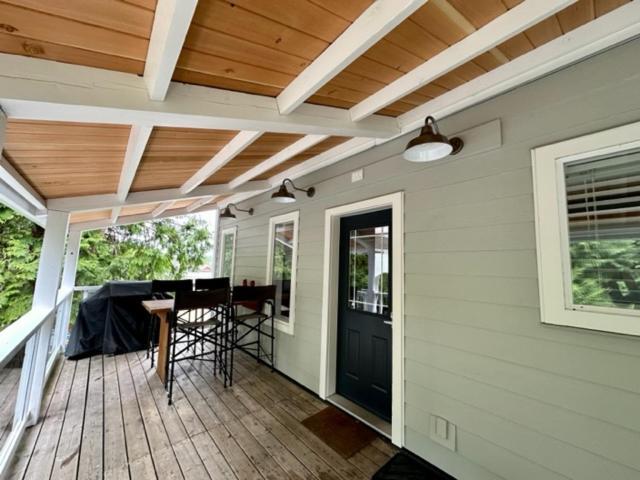 Surfs Inn Guesthouse & Cottages Ucluelet Extérieur photo