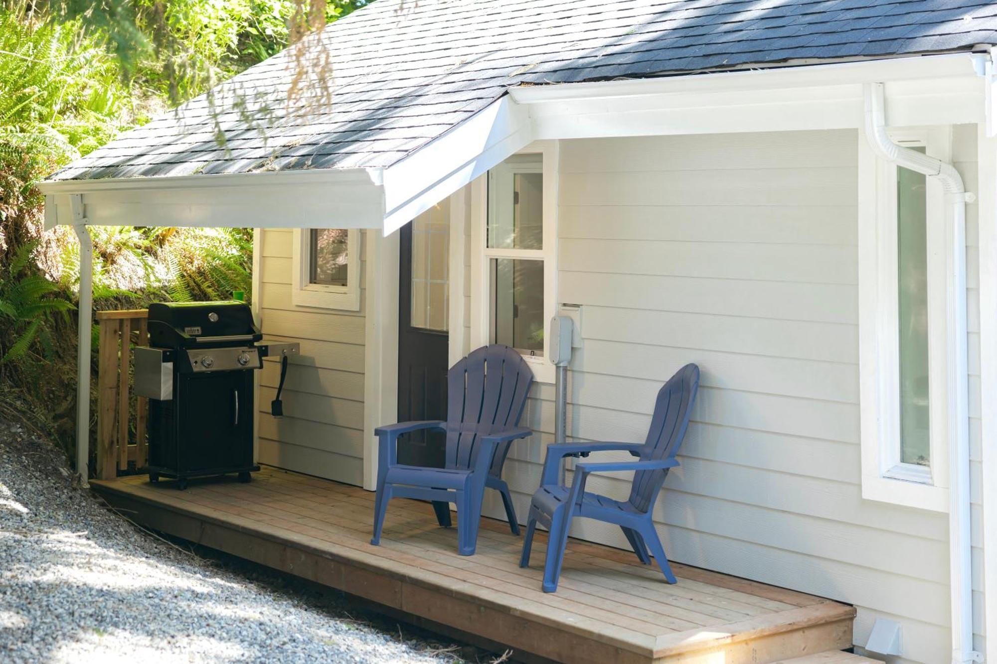 Surfs Inn Guesthouse & Cottages Ucluelet Extérieur photo